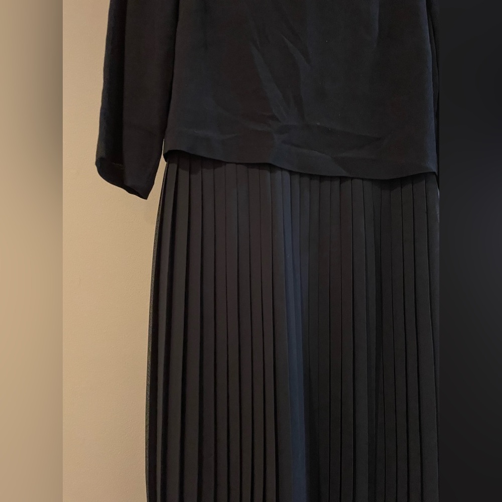 Beautiful black Zara dress - Picture 2 of 4